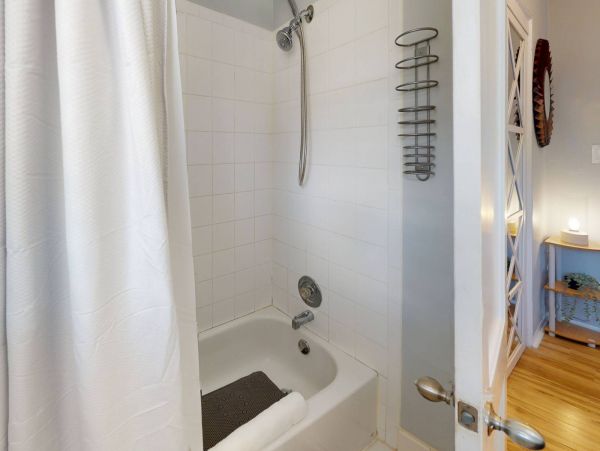 St. Petersburg Condo 1015924
