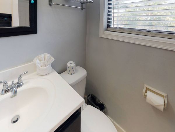 St. Petersburg Condo 1015924