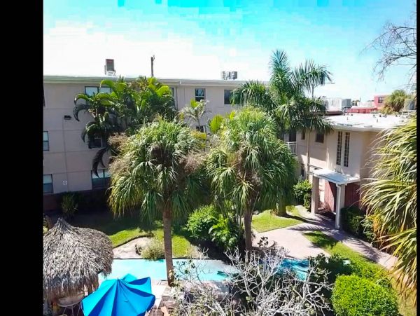 St. Petersburg Condo 1015924