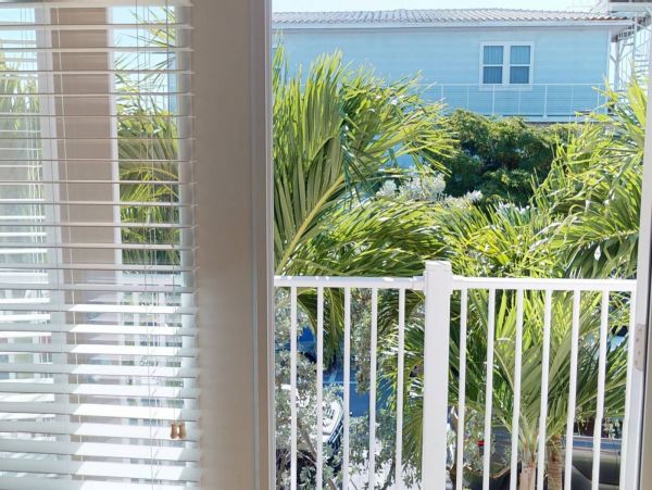 St. Petersburg Condo 1015925
