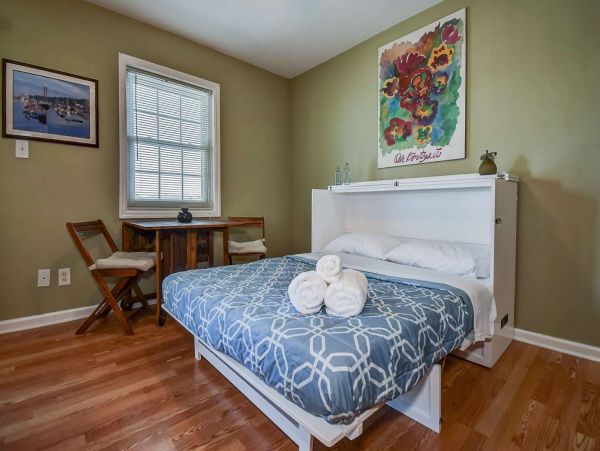 St. Petersburg Condo 1015926