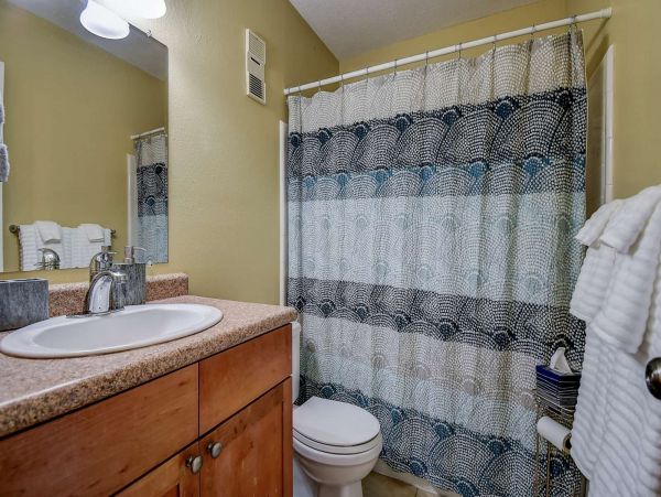 St. Petersburg Condo 1015926