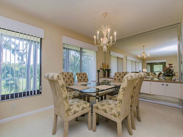 Two Bedroom Vacation Condo in Naples Sleeps Four Guests
