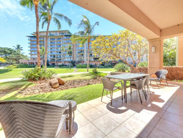Kaanapali Vacation Condo Two Bedrooms Walk To Beach