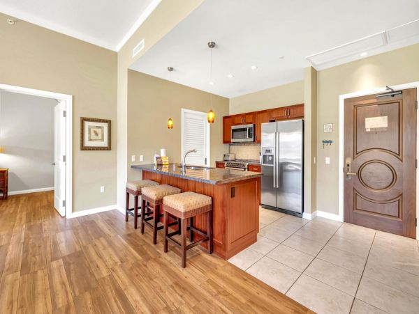Kaanapali Vacation Condo Two Bedrooms Walk To Beach