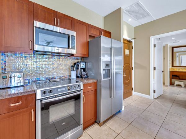 Kaanapali Vacation Condo Two Bedrooms Walk To Beach