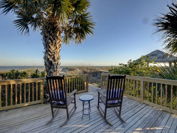 Hilton Head Four Bedroom Vacation Pool Home Sleeps 12
