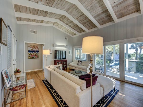 Hilton Head Four Bedroom Vacation Pool Home Sleeps 12