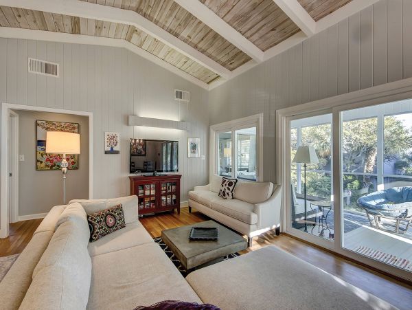 Hilton Head Four Bedroom Vacation Pool Home Sleeps 12