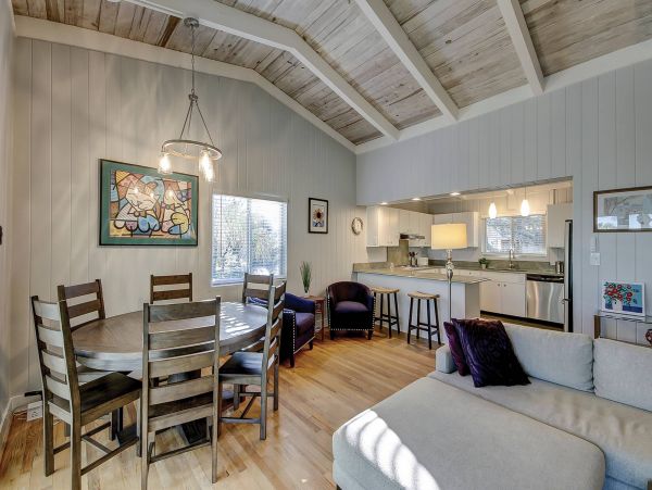 Hilton Head Four Bedroom Vacation Pool Home Sleeps 12