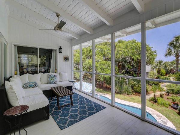Hilton Head Four Bedroom Vacation Pool Home Sleeps 12