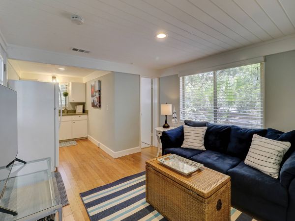Hilton Head Four Bedroom Vacation Pool Home Sleeps 12