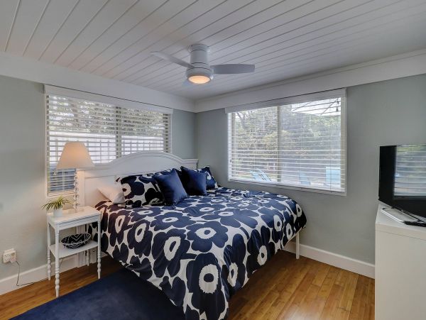 Hilton Head Four Bedroom Vacation Pool Home Sleeps 12