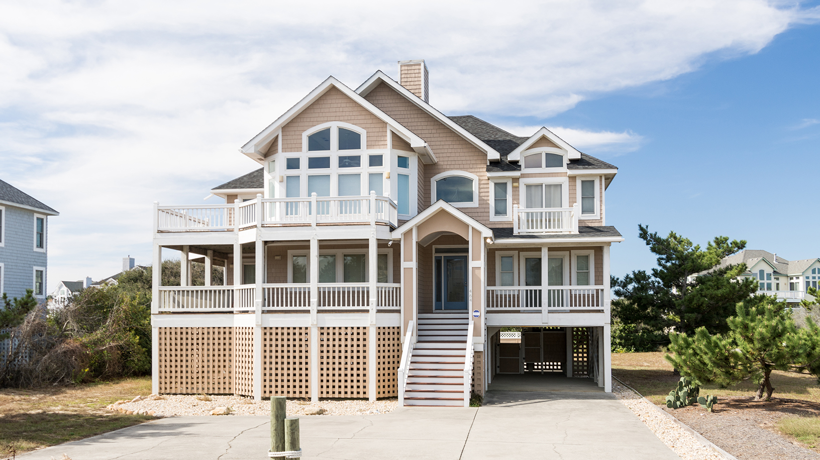 Outer Banks Only One Row Back From the Beach