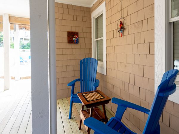 Outer Banks Only One Row Back From the Beach
