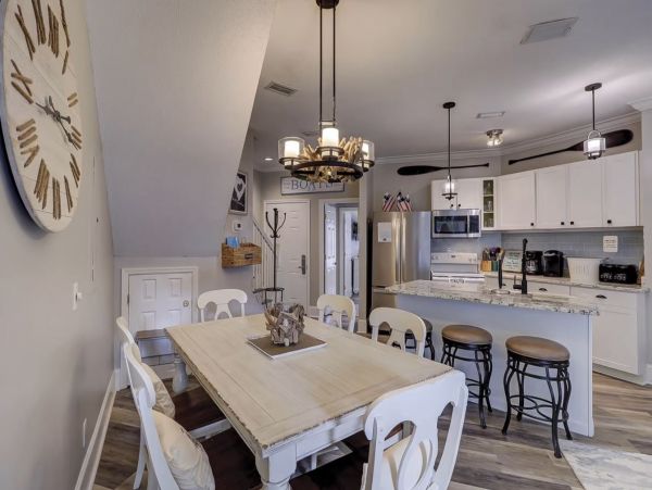 Hilton Head Three Bedroom Vacation Townhome Sleeps 8