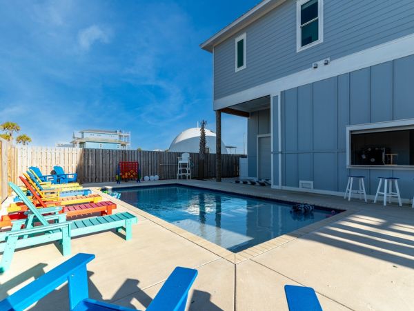 Luxurious Beachfront Navarre Beach Vacation Home - 9-Bedrooms & Private Pool