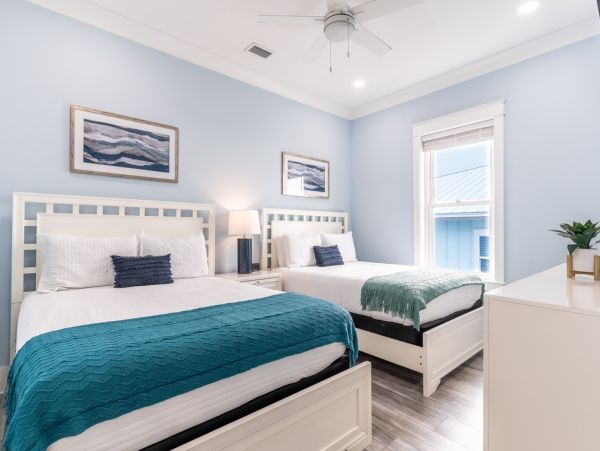 Luxurious Beachfront Navarre Beach Vacation Home - 9-Bedrooms & Private Pool
