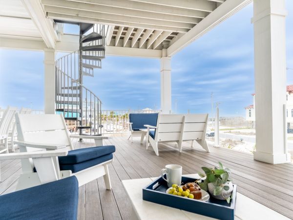 Luxurious Beachfront Navarre Beach Vacation Home - 9-Bedrooms & Private Pool
