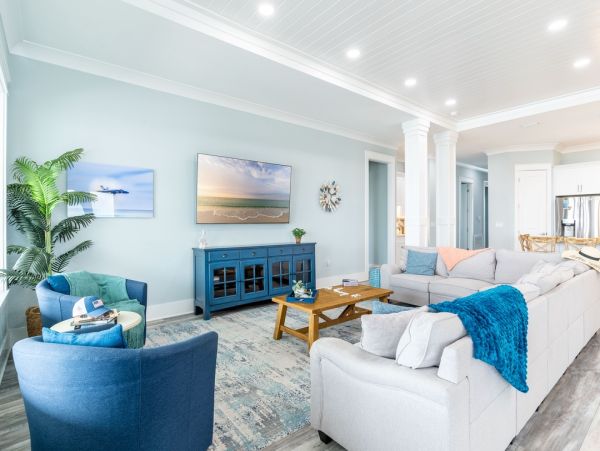 Luxurious Beachfront Navarre Beach Vacation Home - 9-Bedrooms & Private Pool