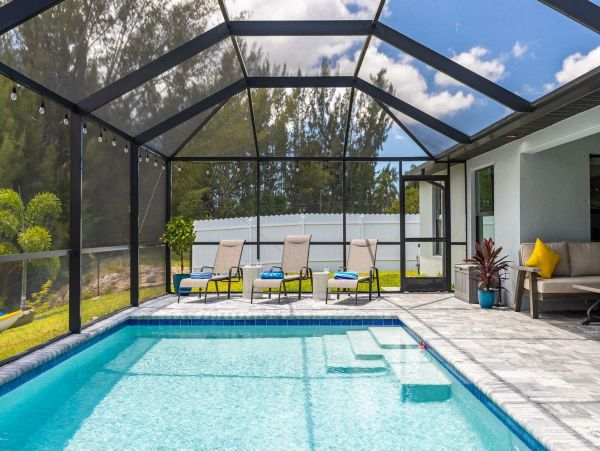 Canal- Front Vacation Home in Cape Coral Sleeps 8 Guests