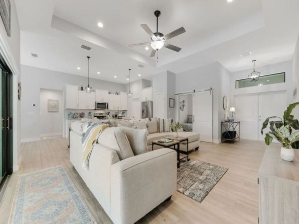 Canal- Front Vacation Home in Cape Coral Sleeps 8 Guests