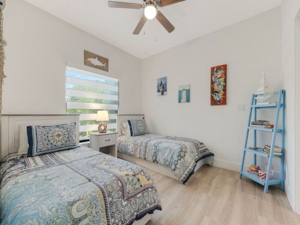 Canal- Front Vacation Home in Cape Coral Sleeps 8 Guests