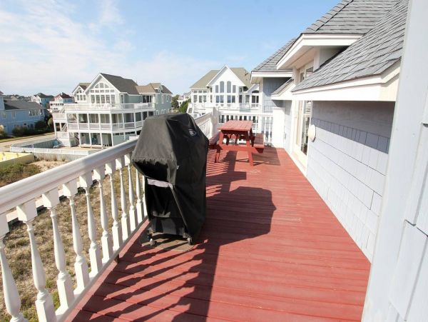 Corolla Vacation Home Six Bedroom On Beach