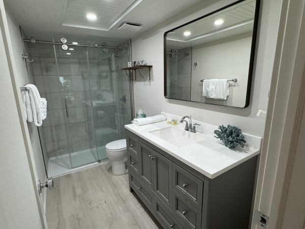 Charming Sanibel Beach Condo with Gulf Views