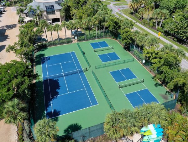 Charming Sanibel Beach Condo with Gulf Views