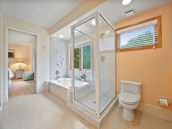 Sanibel Vacation Home Three Bedrooms Communal Pool