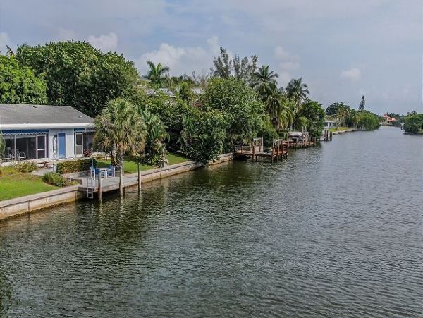 Sanibel 2 Bedroom Condo with Canal Views & Boat Dock