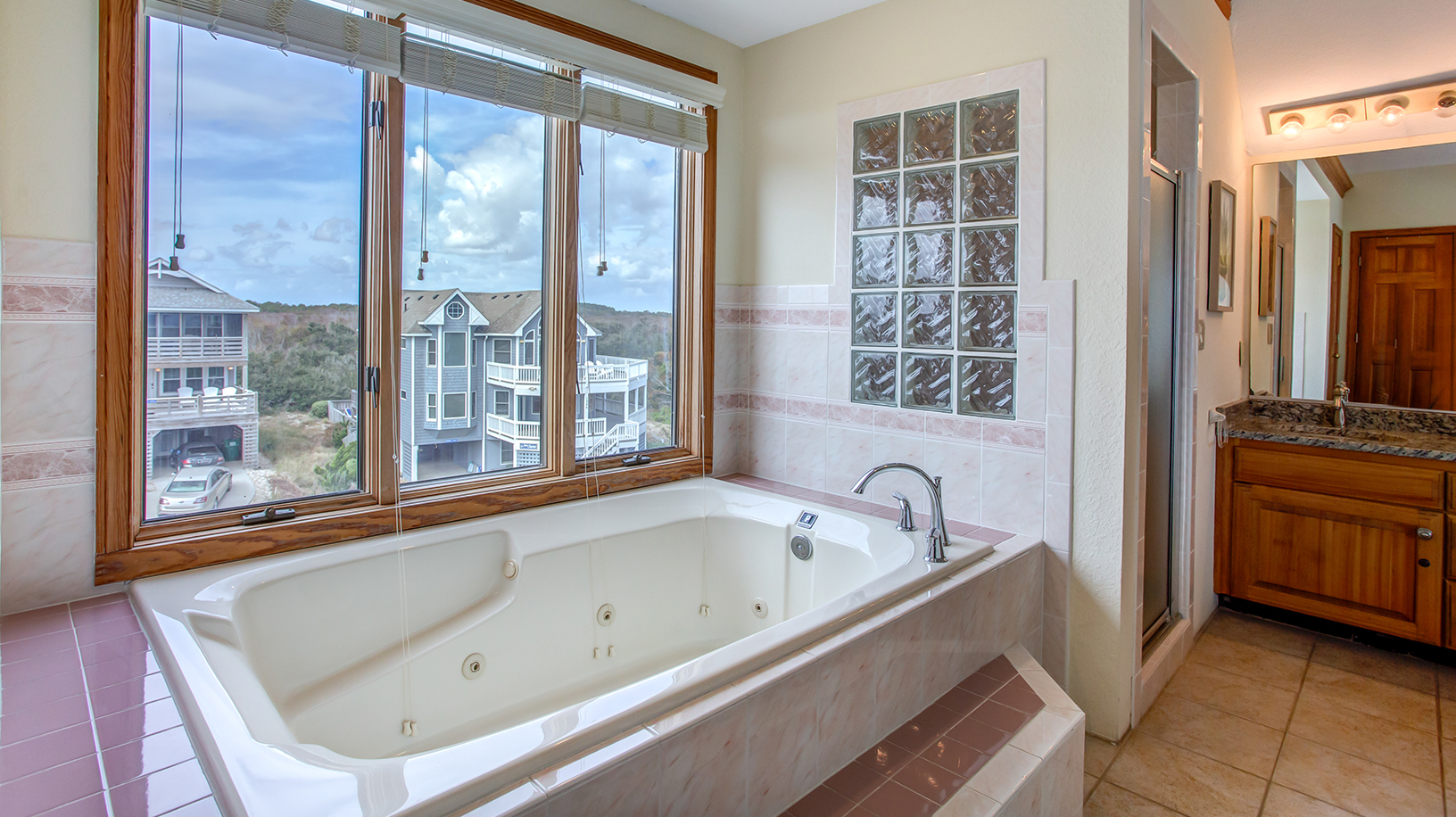 The Outer Banks Home 1016018