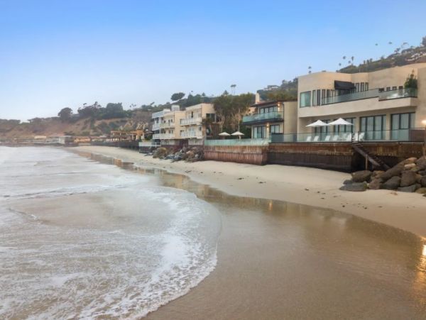 Malibu Condo 1016022