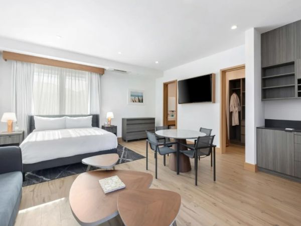 Malibu Condo 1016022