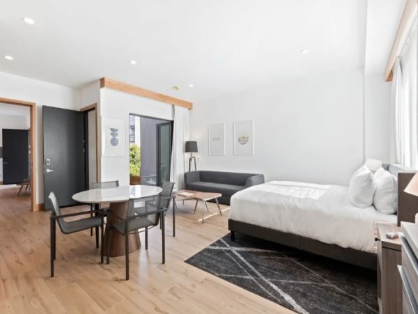 Malibu Condo 1016022