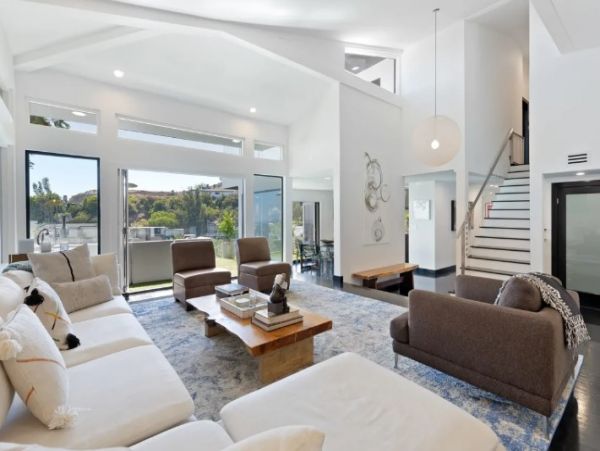 Luxury Four Bedroom Pool Home Sleeps 8