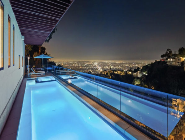 Luxury Four Bedroom Pool Home Sleeps 8