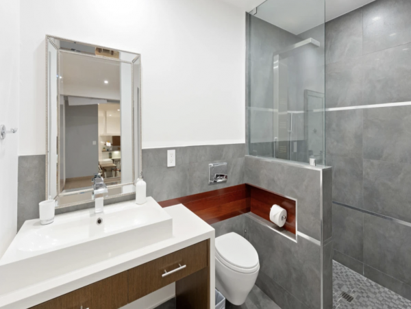 Luxury Four Bedroom Pool Home Sleeps 8
