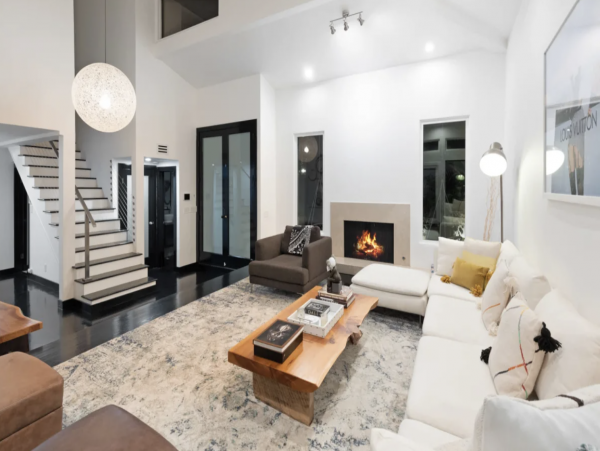 Luxury Four Bedroom Pool Home Sleeps 8
