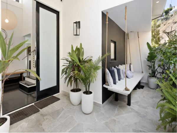 Luxury Four Bedroom Pool Home Sleeps 8