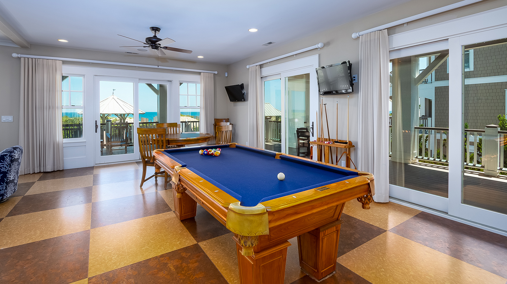 The Outer Banks Home 1016029