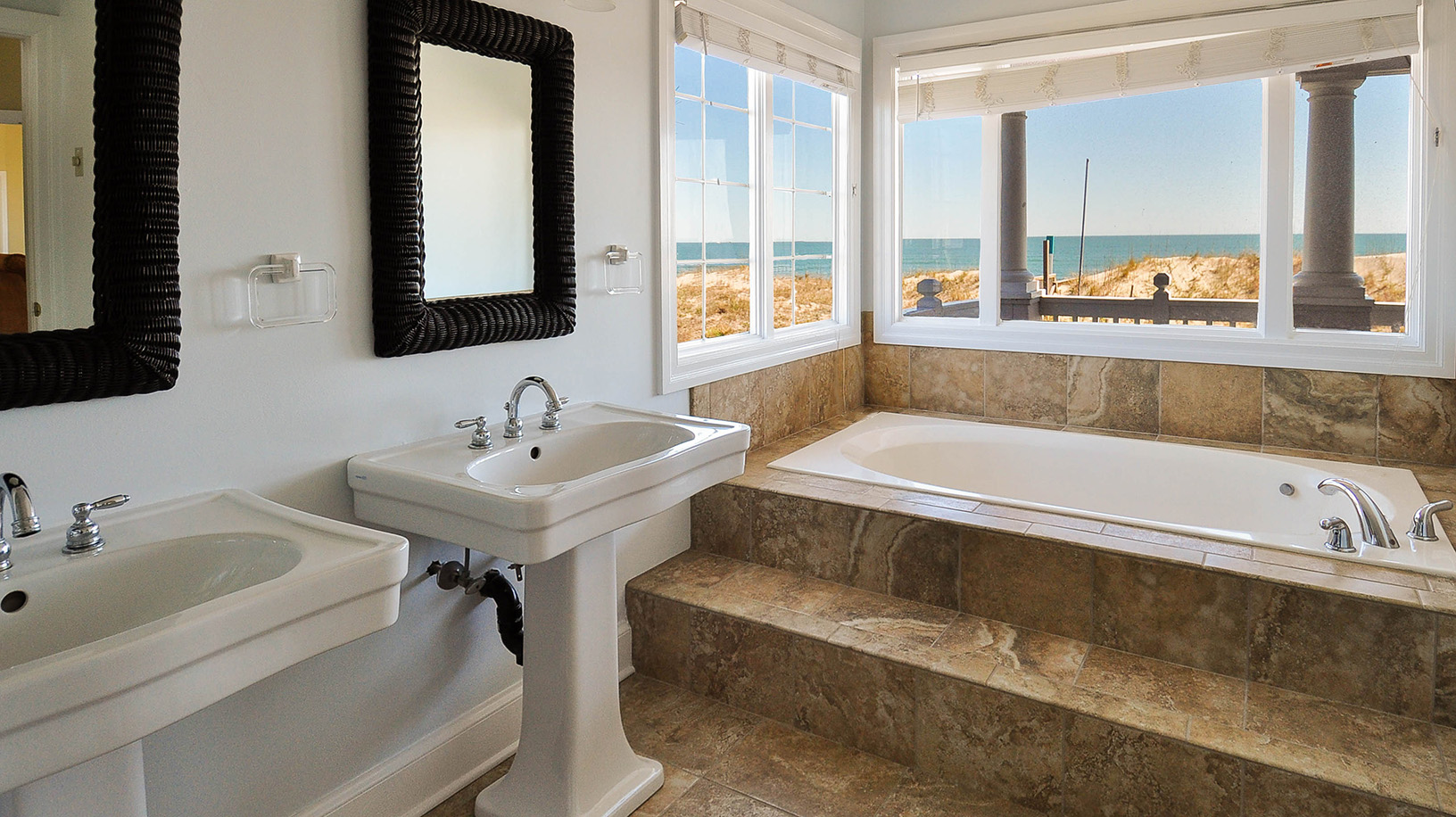 The Outer Banks Home 1016073