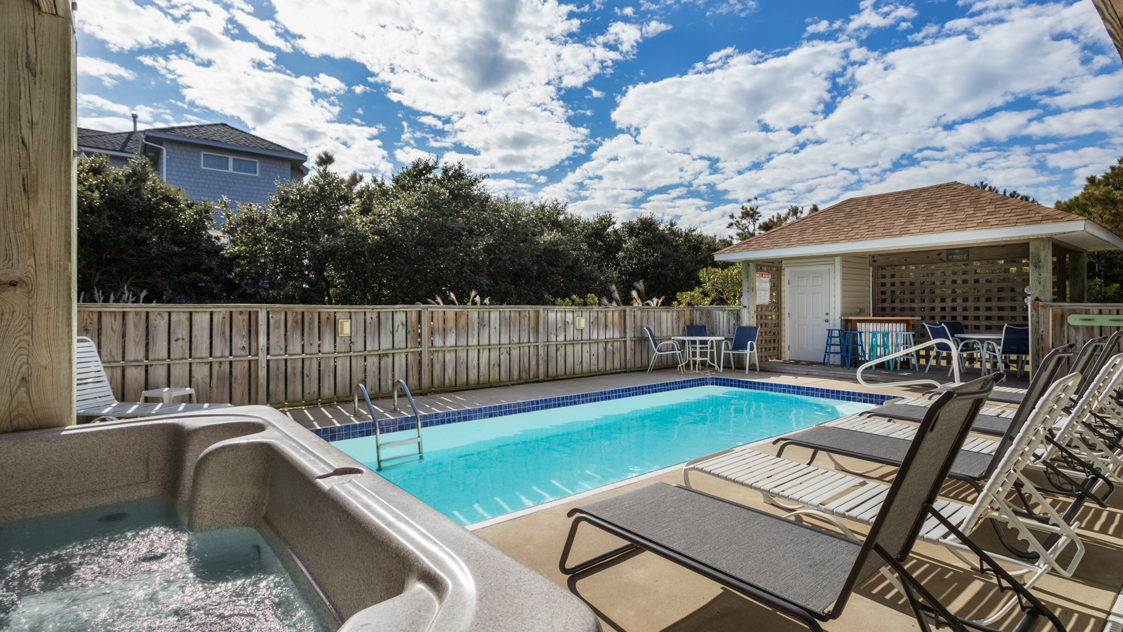 The Outer Banks Home 1016108