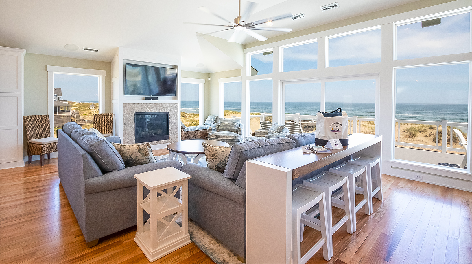 Tastefully Decorated Vacation Rental on The Carolinas