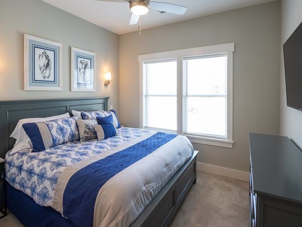Tastefully Decorated Vacation Rental on The Carolinas