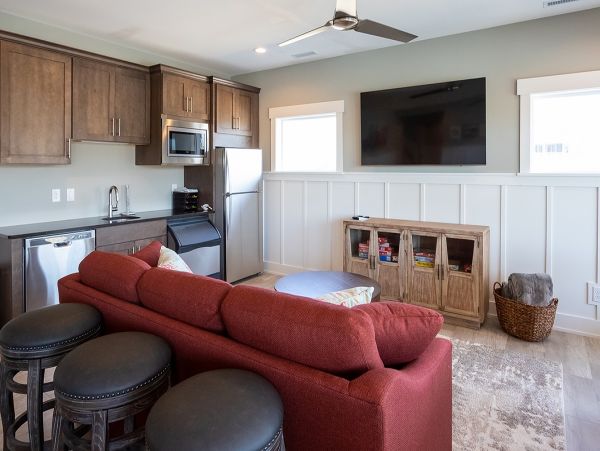 Tastefully Decorated Vacation Rental on The Carolinas