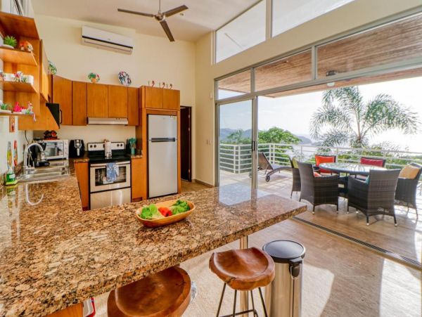 Luxury Vacation Villa in Costa Rica with Amazing Ocean Views