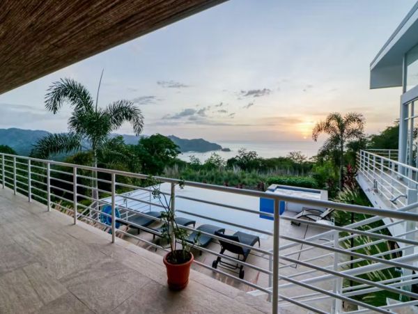 Luxury Vacation Villa in Costa Rica with Amazing Ocean Views