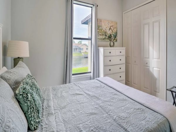 Canal Views Cape Coral Vacation Home Four Bedrooms Sleeps 8